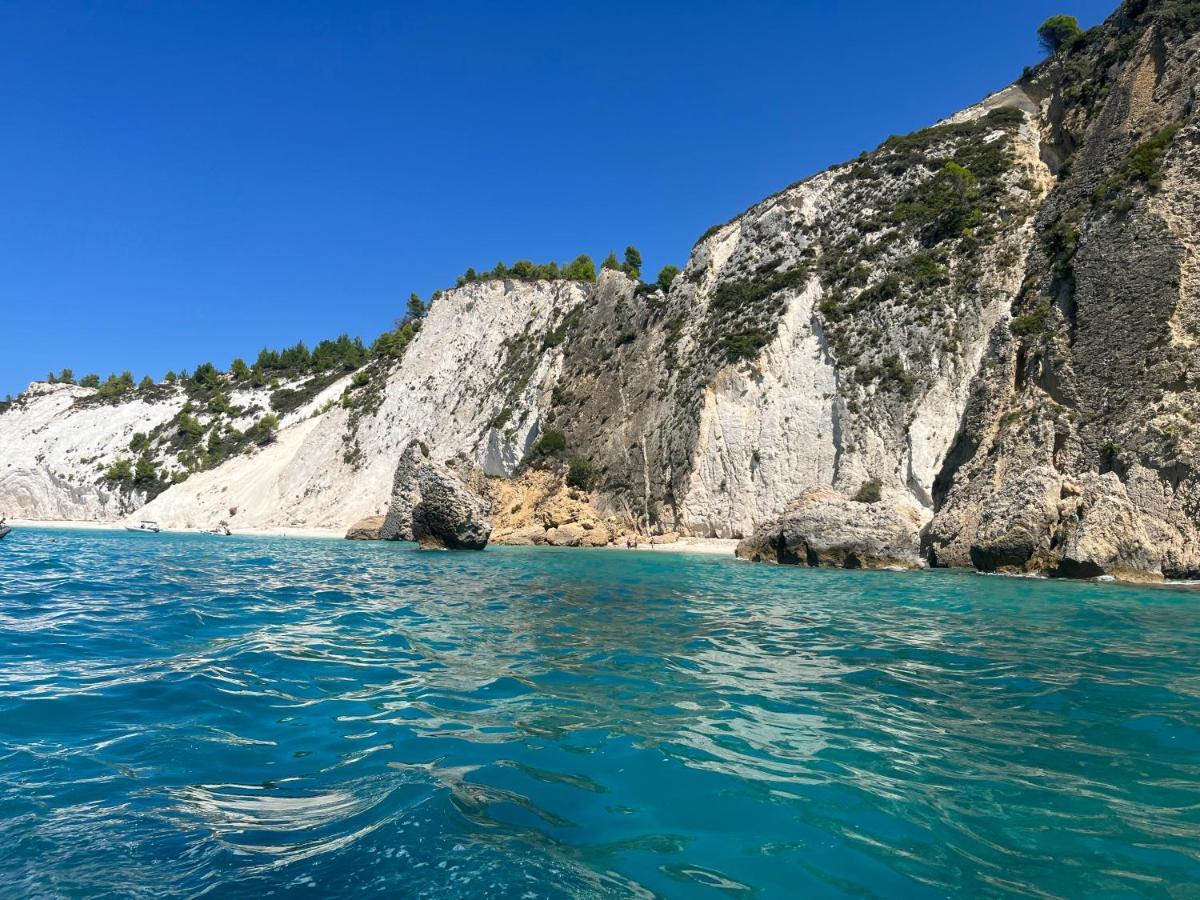 Apollonides Seafront Villa1 Aoede ลิคชูรี ภายนอก รูปภาพ